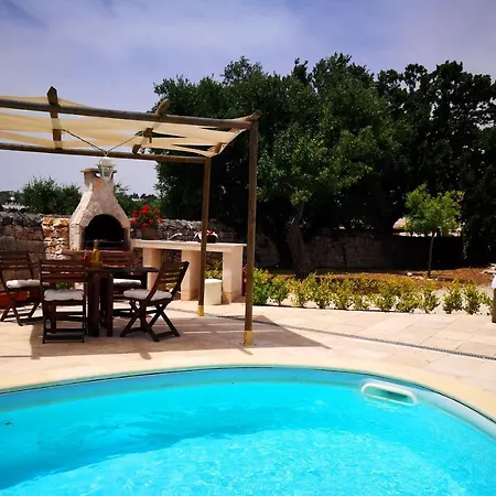 Trullo 5 Noci Hotell *